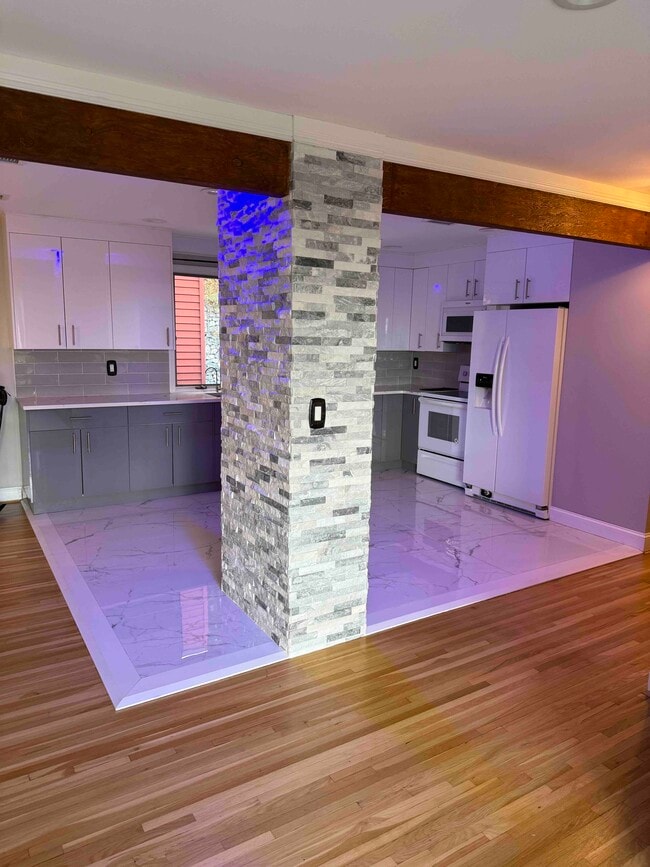 Photo - 251 Silleck St Unidad 2