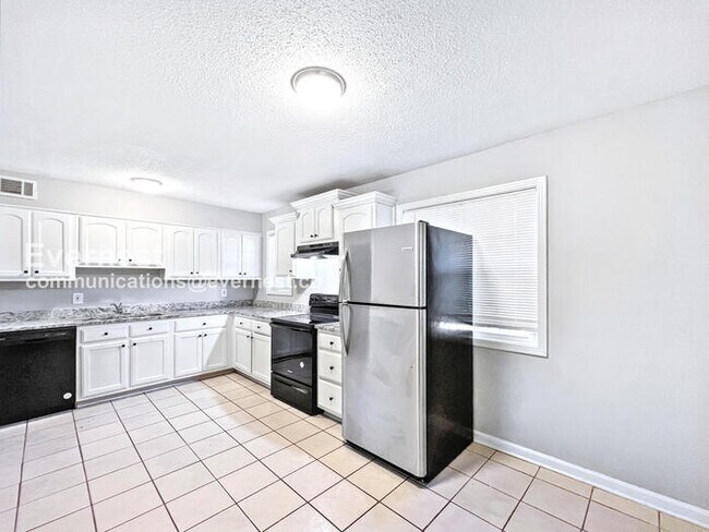 Photo - 8614 Bunker Hill Dr