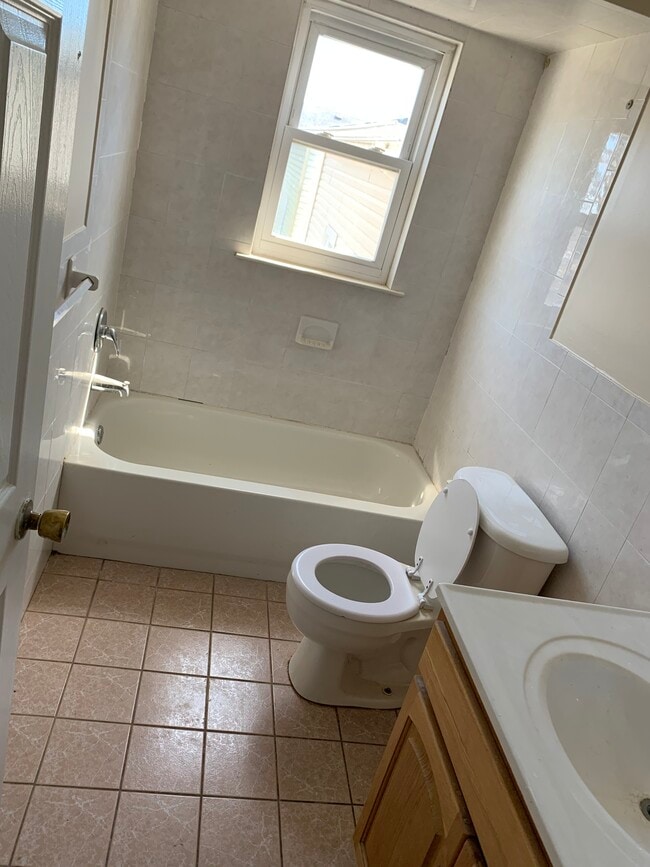 Photo - 68 Pamrapo Ave Unidad 2