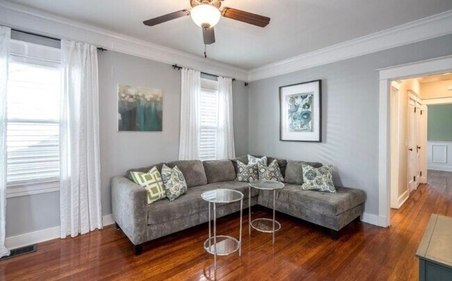 Photo - Gorgeous Renovated Highlands Bungalow – Av...