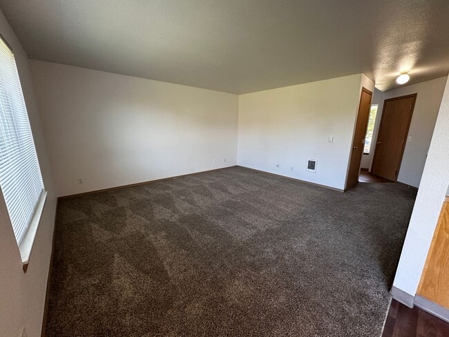 Photo - 460-462 Ecols St S Unit 460 Ecols St S