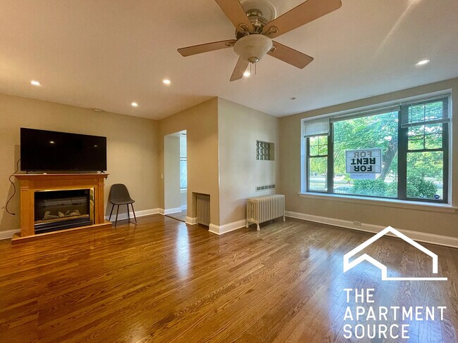 Building Photo - 2541 W Logan Blvd Unit 1W