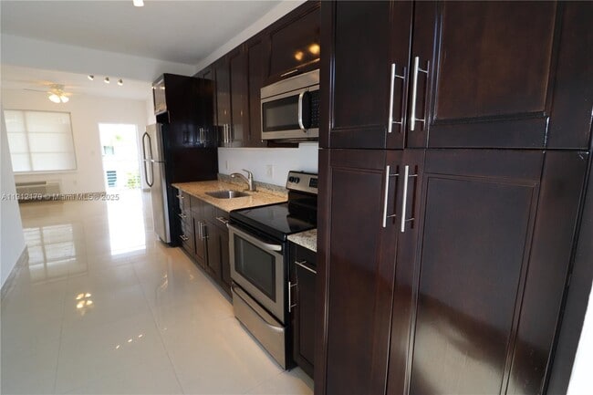 Photo - 540 74th St Unit 14