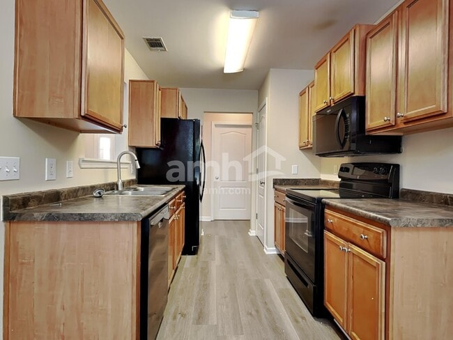 Photo - 134 Aquinnah Dr