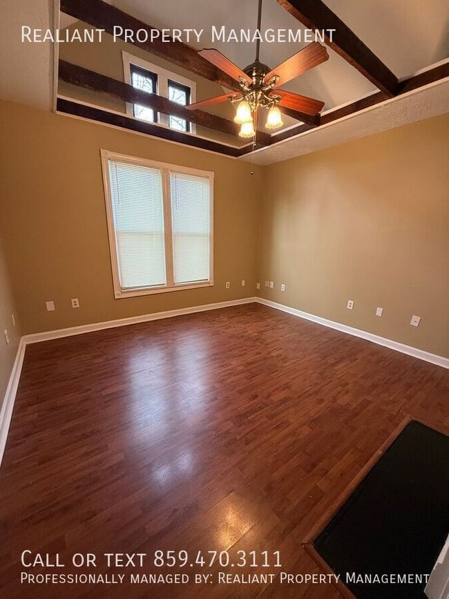 Photo - 711 W Maxwell St Unit 2