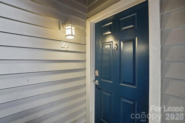 Photo - 525 N Graham St Unit 2F