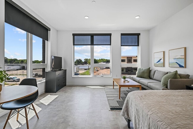 S3 - Studio / 1 Bath - 490SF (Furnished)