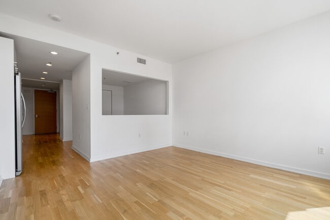 Photo - 1 Hawthorne St Unit 4F