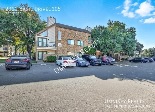 Building Photo - 2311 Basil Dr