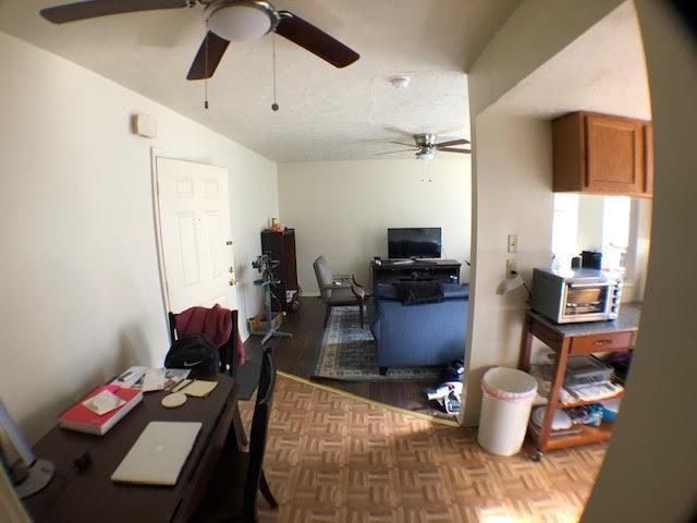 Photo - 370 S Highland Ave Unidad 2