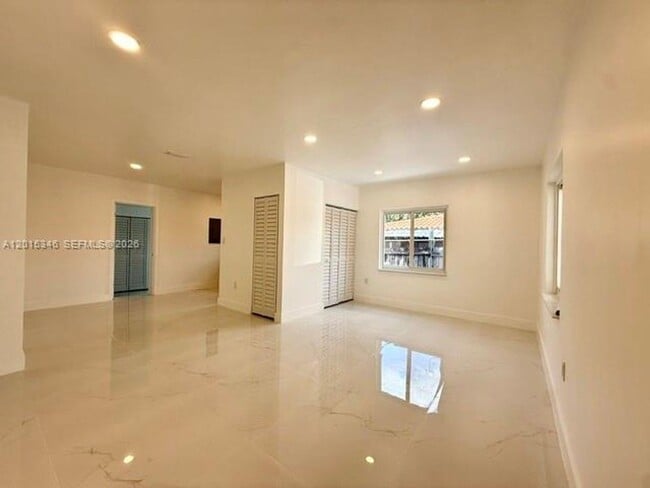 Photo - 228 NW 32nd Ave Unidad 228 NW 32nd Ave #230