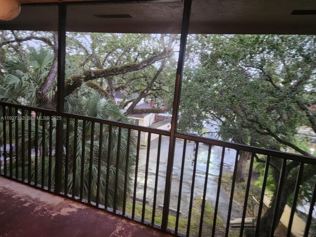 Photo - 601 Ives Dairy Rd Unit 403-8