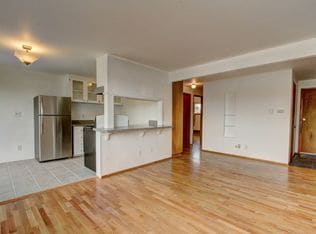 Photo - Queen Anne Triplex