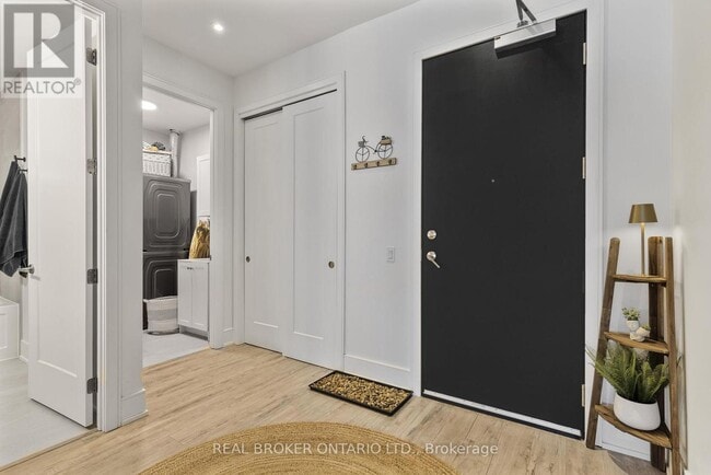 Photo - 185 Dunlop St E Unit PH 3