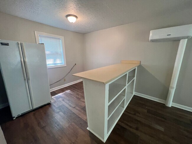 Photo - 2506 Kildare St NW Unit B