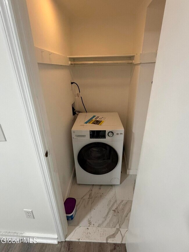 Photo - 58 S Swan St Unit 1