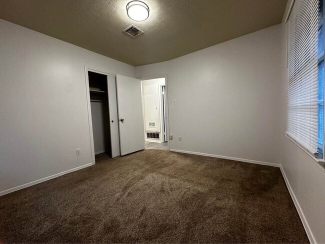 Photo - For Rent – 3 Bedroom / 1 Bath Home