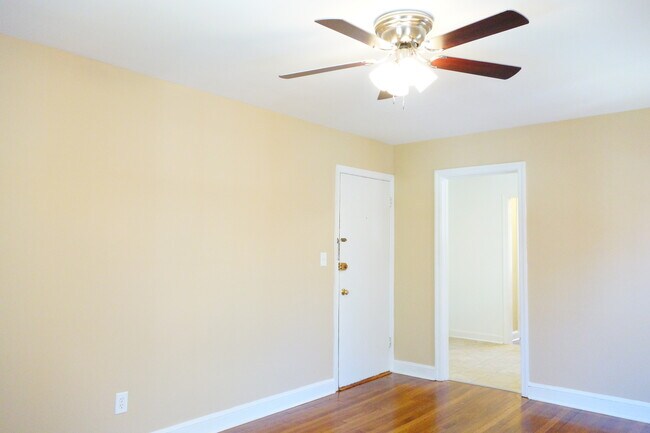 Photo - 812 Greenwood Cir Unit 6