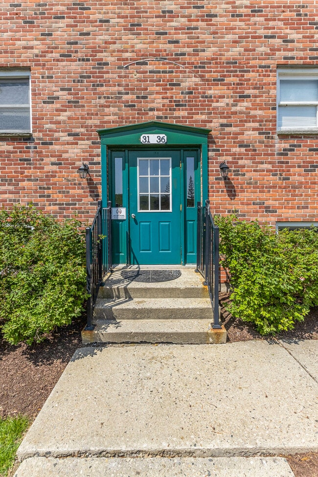 Photo - Hillside Apartments
