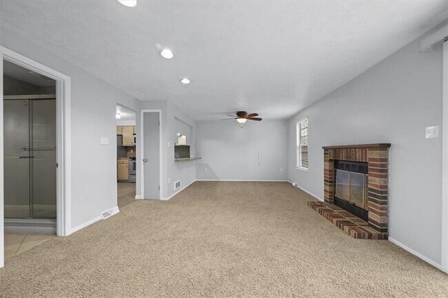 Photo - 1101 Timberglen Dr