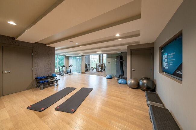 TheEmerson_INT_Amenity_Gym_Oct2024