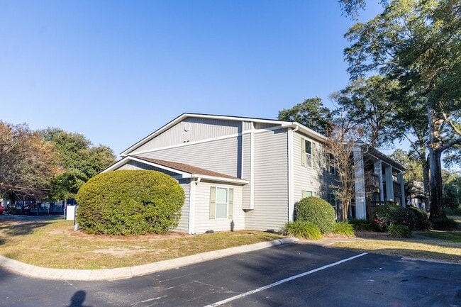 Photo - 1402 Camp Rd