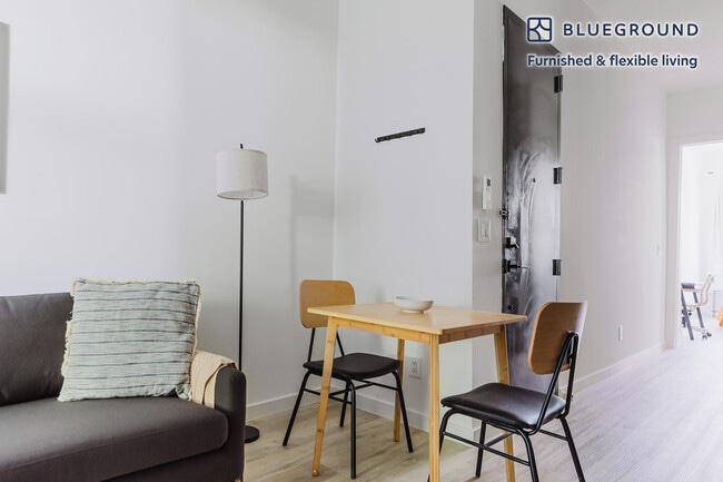 Photo - 253 N 8th St Unidad FL1-ID1633