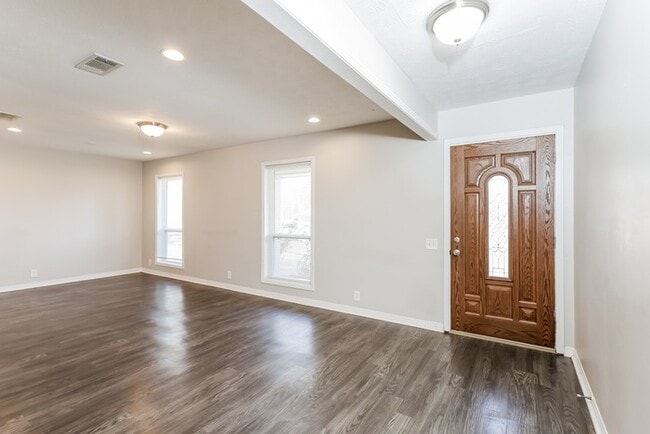 Photo - 52 Crossgates Dr