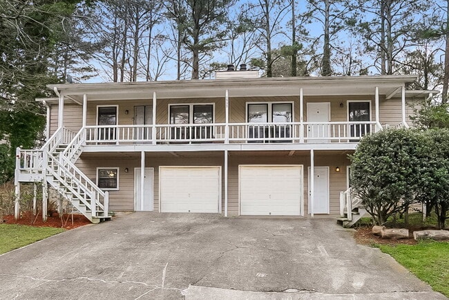 Building Photo - 1535 Springwood Dr SE