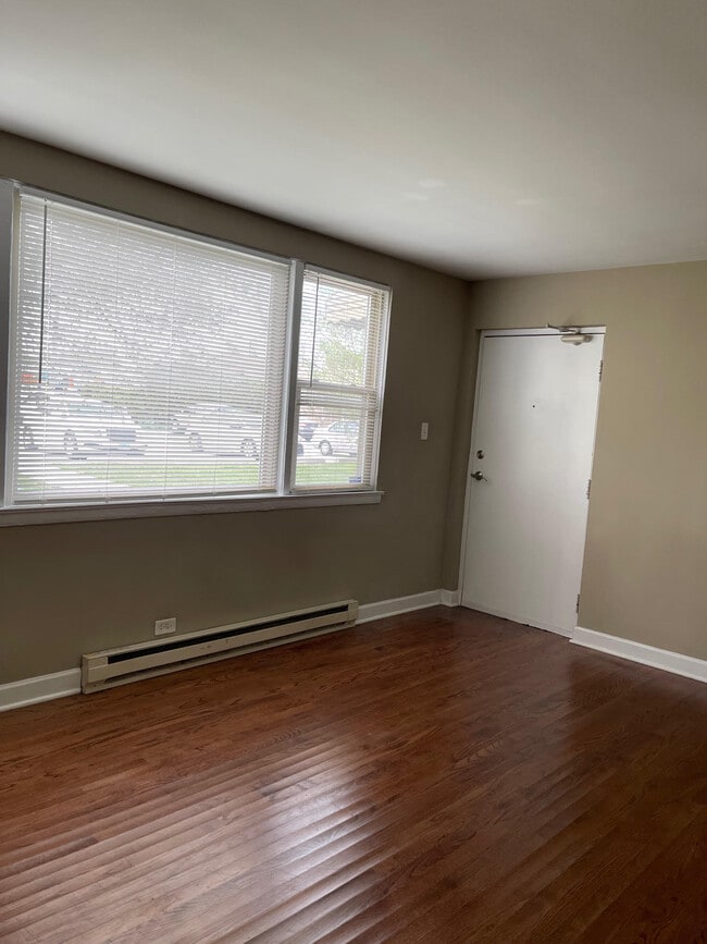 Photo - 7630 N Milwaukee Ave Unit ONE BEDROOM - 1B