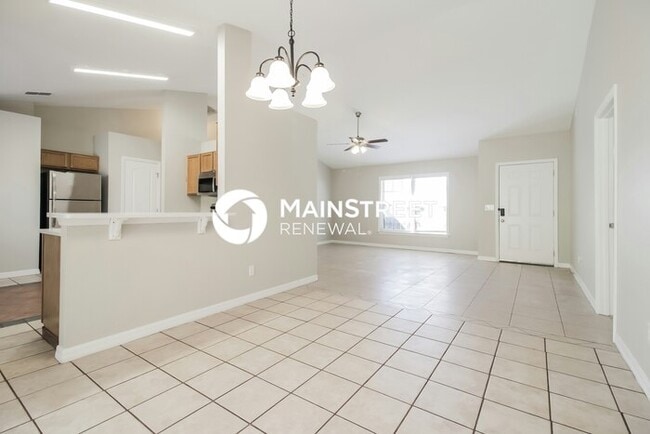 Photo - 3 Bedroom Pet-Friendly Home in MINNEOLA, FL with Main Street Renewal