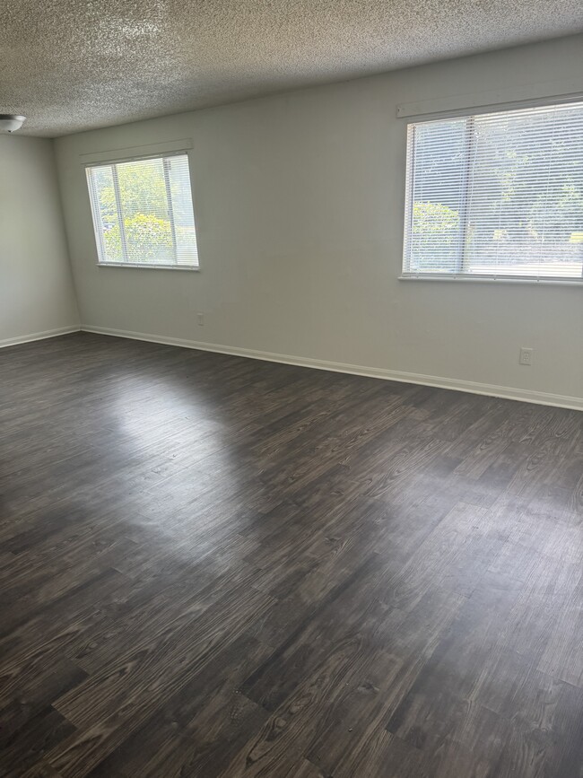 Woodsdale Apartments