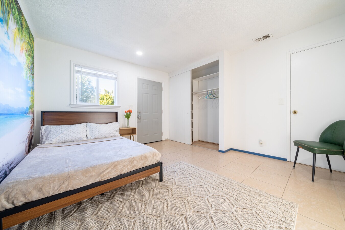 Photo - Beach Room
