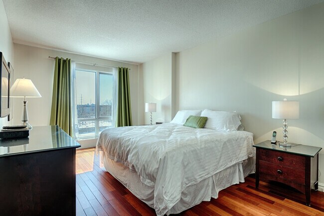 Photo - 138 Av. Atwater Unit ID1261775P