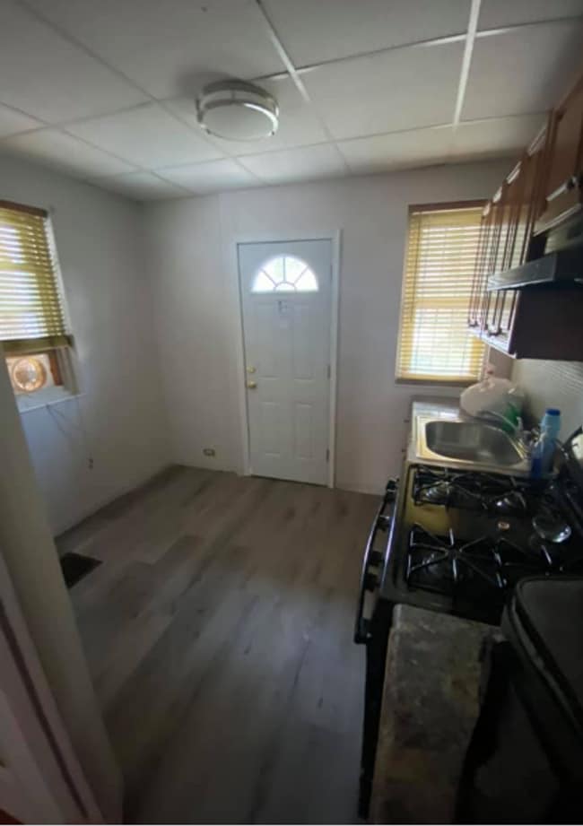 Photo - 152 N Robinson St
