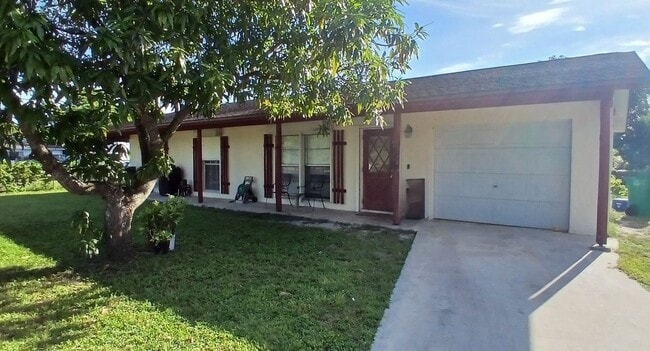 Building Photo - Ready for you to move in!!