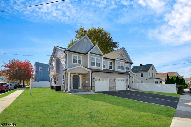 Photo - 334 Oregon St Townhome