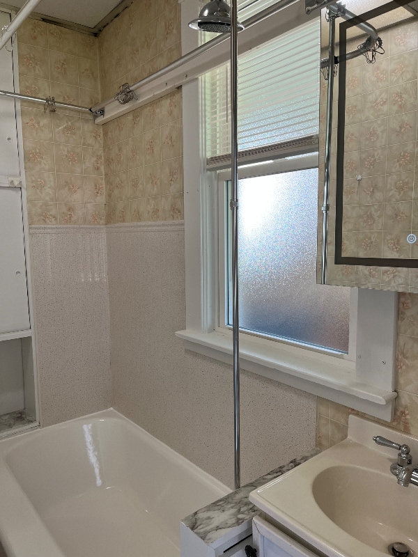 Photo - 992 Linton St Unit 1