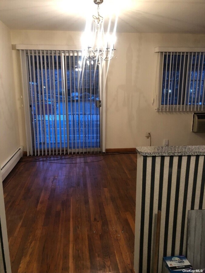 Photo - 71-57 Parsons Blvd