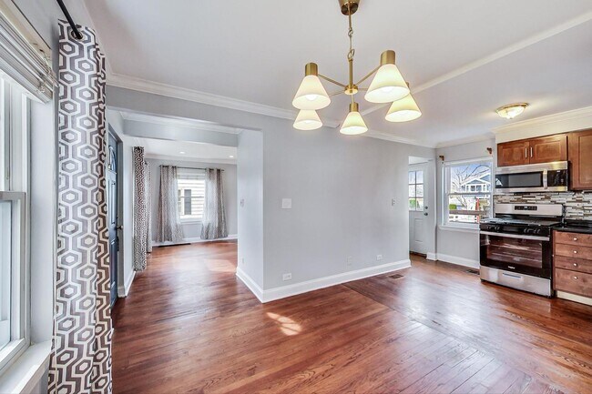 Photo - 402 N Main St