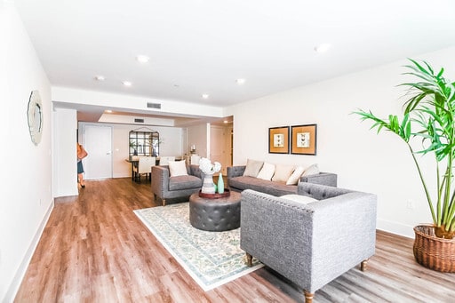 Photo - 5026 Rosewood Ave Unit 506