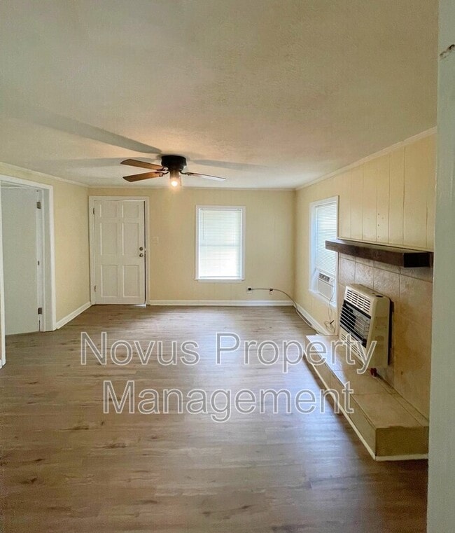 Photo - 192 Dyer Cir