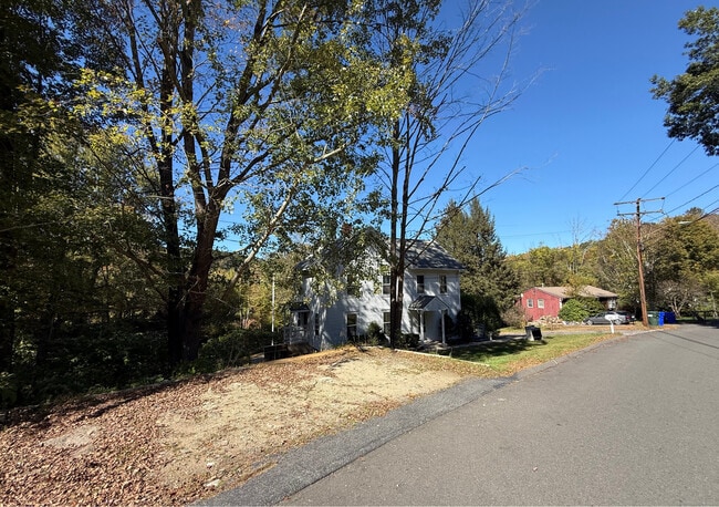 Photo - 227 Railroad St Unidad 2