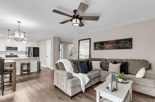 Photo - 3297 Walter Dr