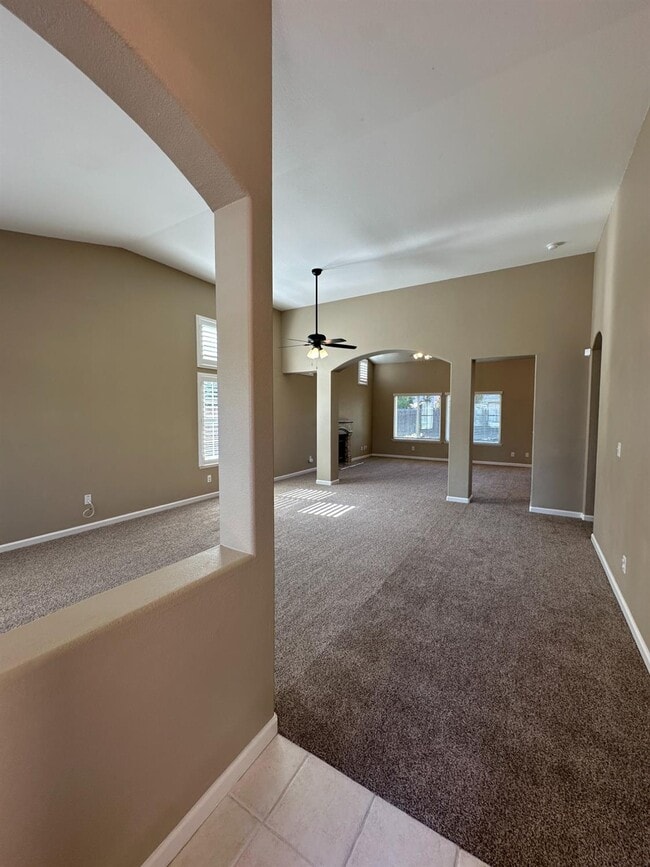 Photo - 2136 E Turnberry Ave