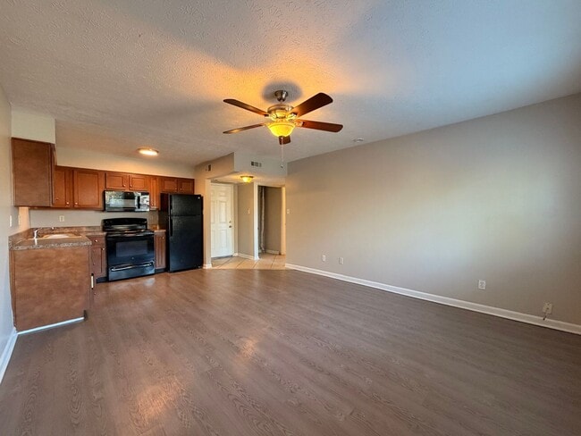 Photo - Parkside Apartments