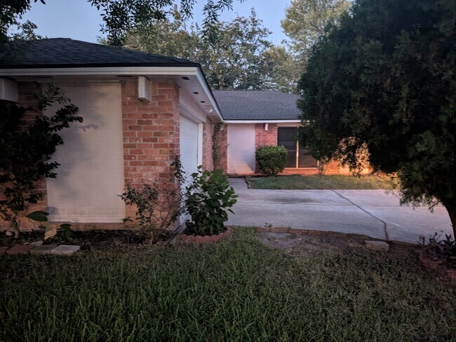 11818 Sawmill Stream Cir