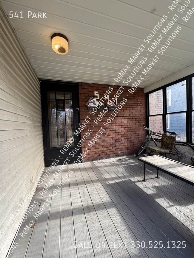 Photo - 541 Park-