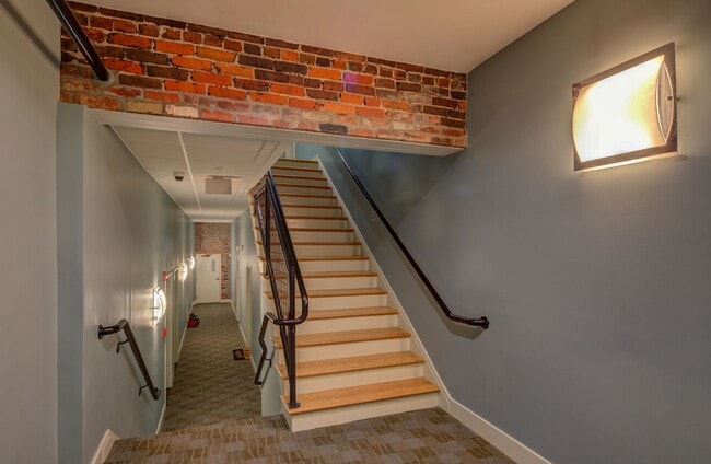 Photo - Montgomery Square Apartments