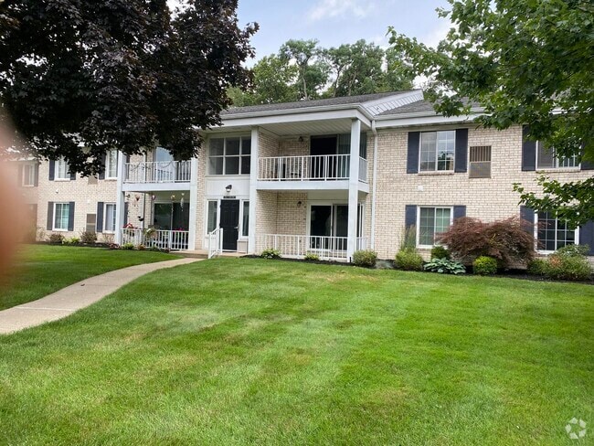 Building Photo - 35980 Ann Arbor Trail Rental